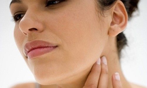 Поэтому ангина лакунарная и фолликулярная имеют схожие клинические проявления, течение и осложнения при неправильном или несвоевременном лечении патологического процесса. Поэтому ангина лакунарная и фолликулярная имеют схожие клинические проявления, течение и осложнения при неправильном или несвоевременном лечении патологического процесса.